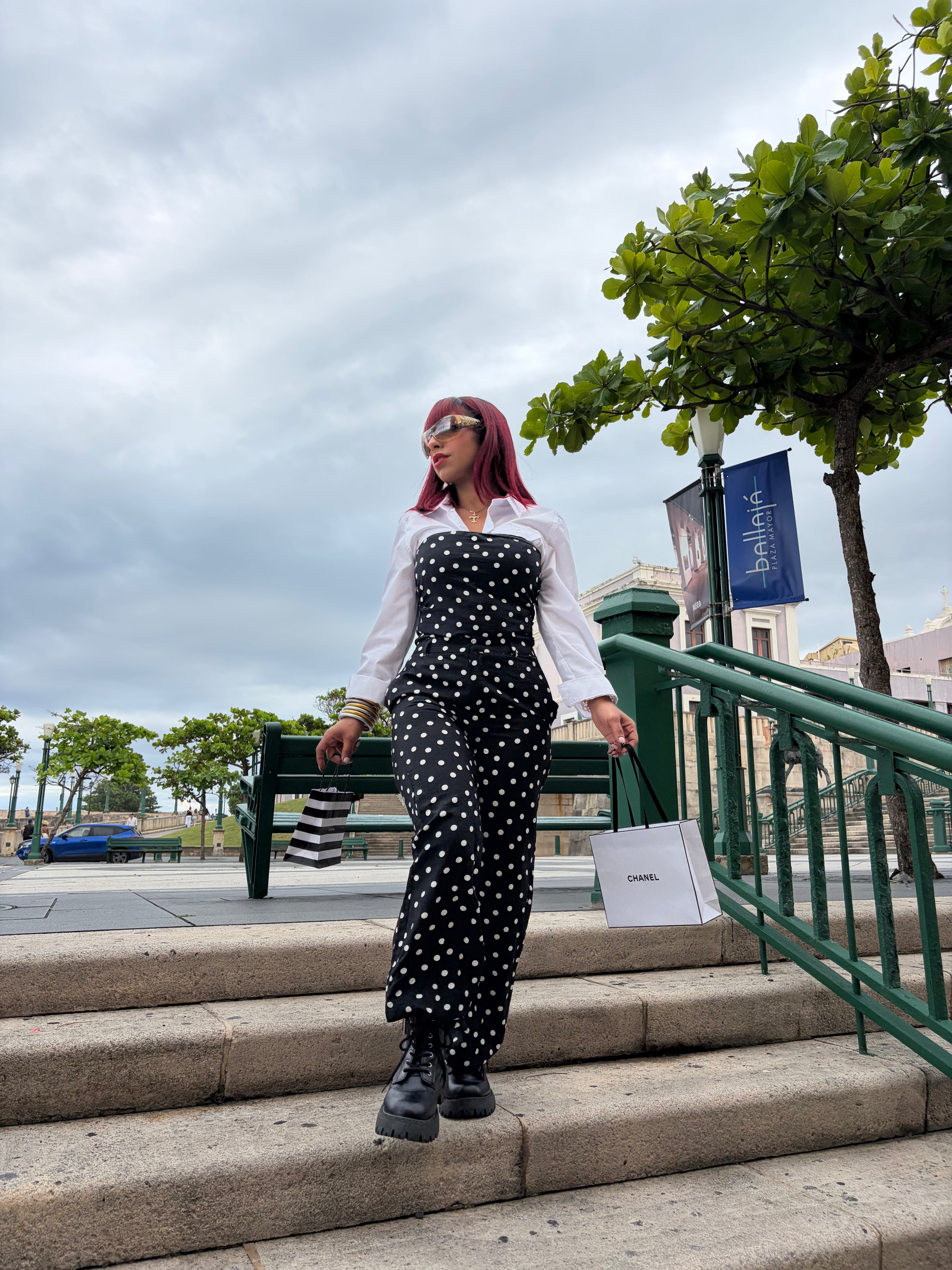 Iconic Woman